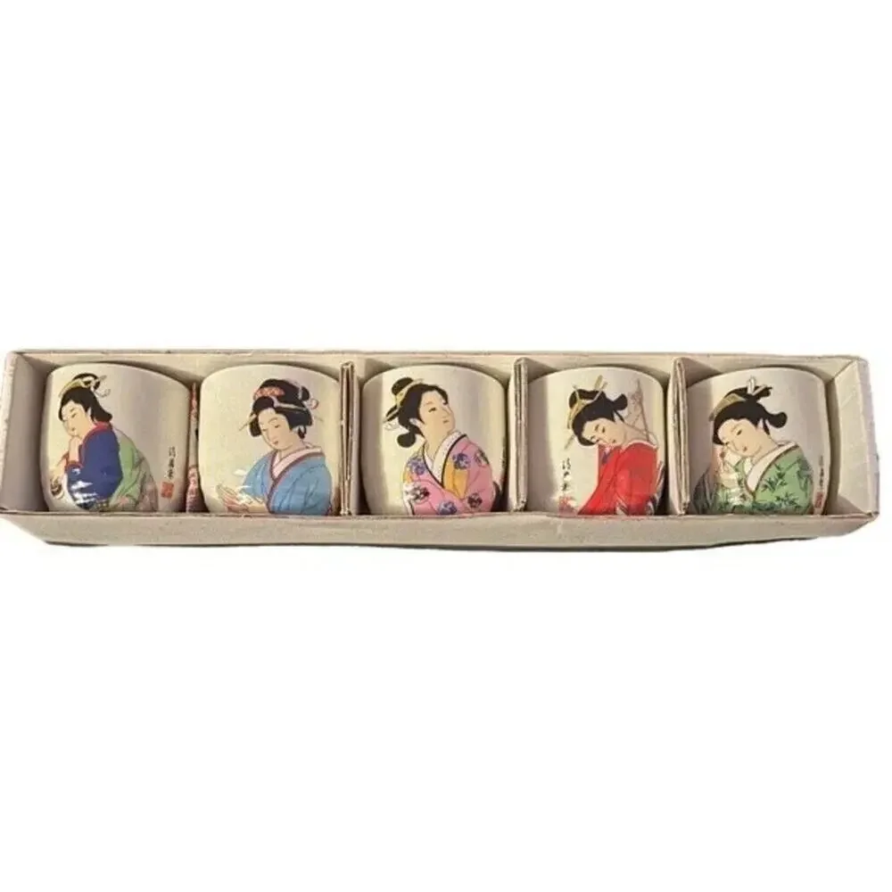 Set of 5 vintage hand-painted geisha style sake cups with the box.0